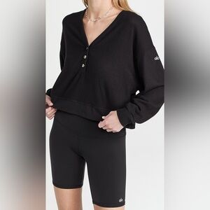 alo soho crop henley - waffle knit